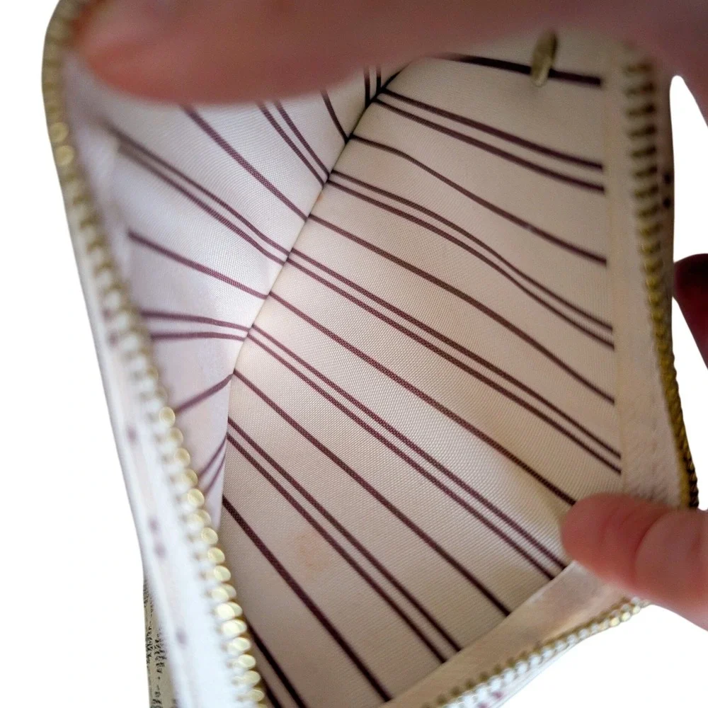 Designer Inspired Polished Heritage Gray & White Checkered Leather Wristlet
